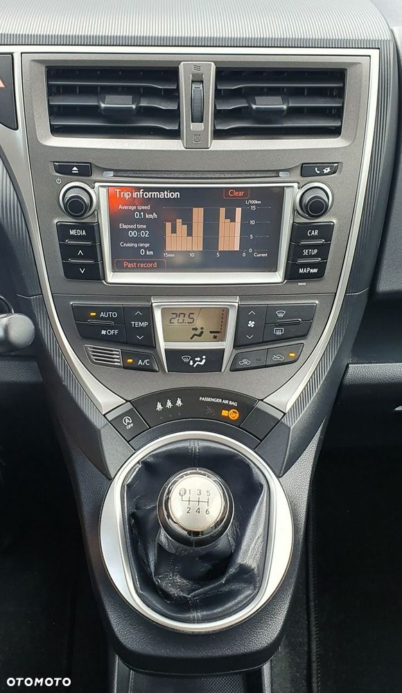 Toyota Verso S - 11