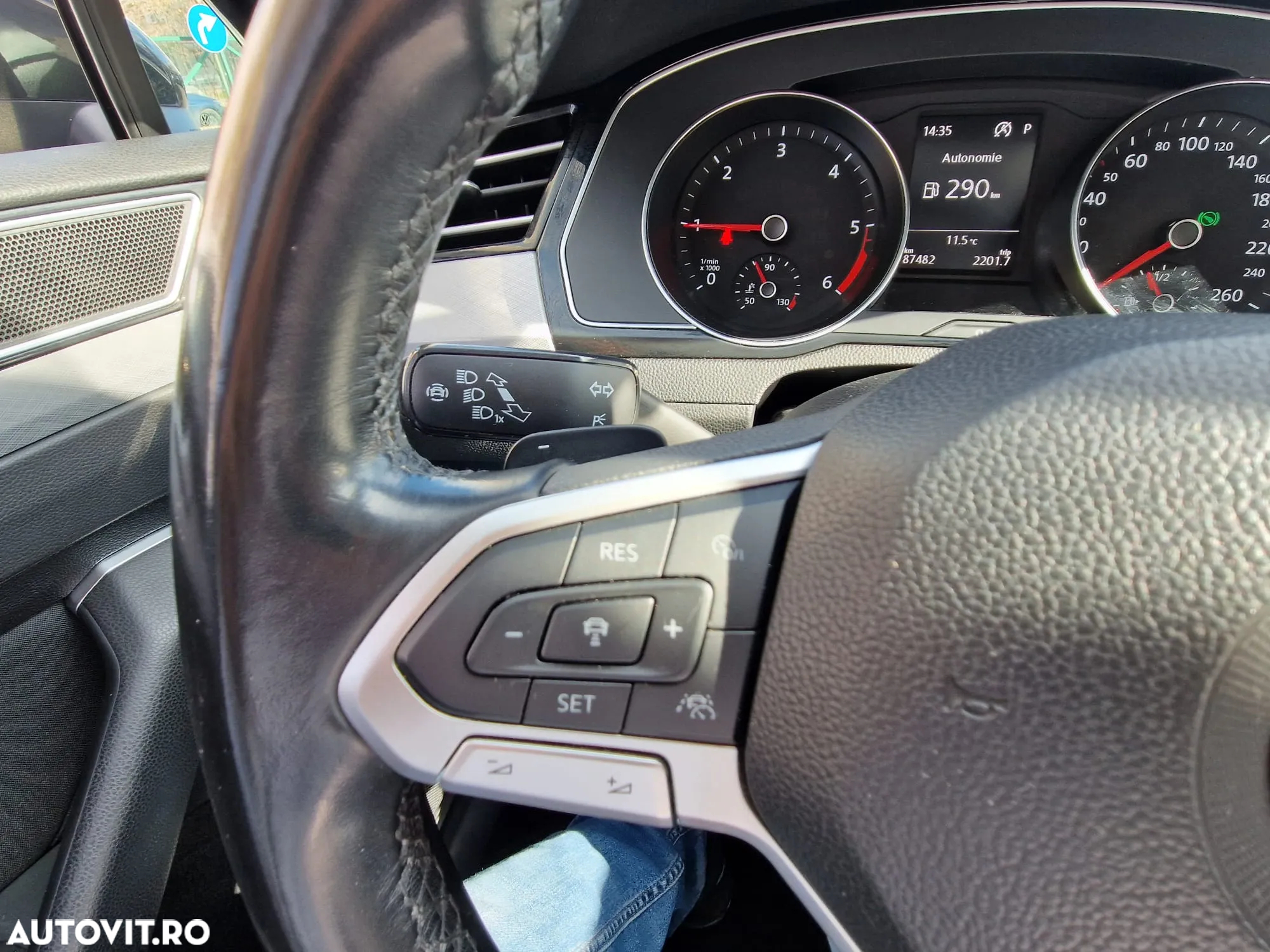 Volkswagen Passat 2.0 TDI DSG Comfortline - 12