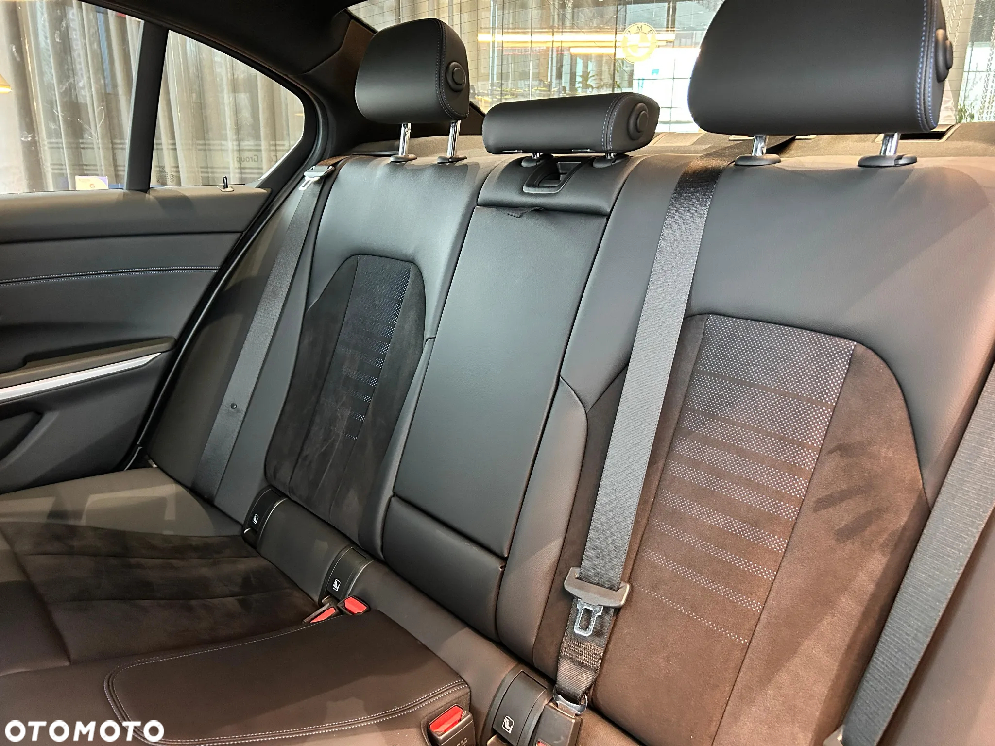 BMW Seria 3 318d M Sport - 27