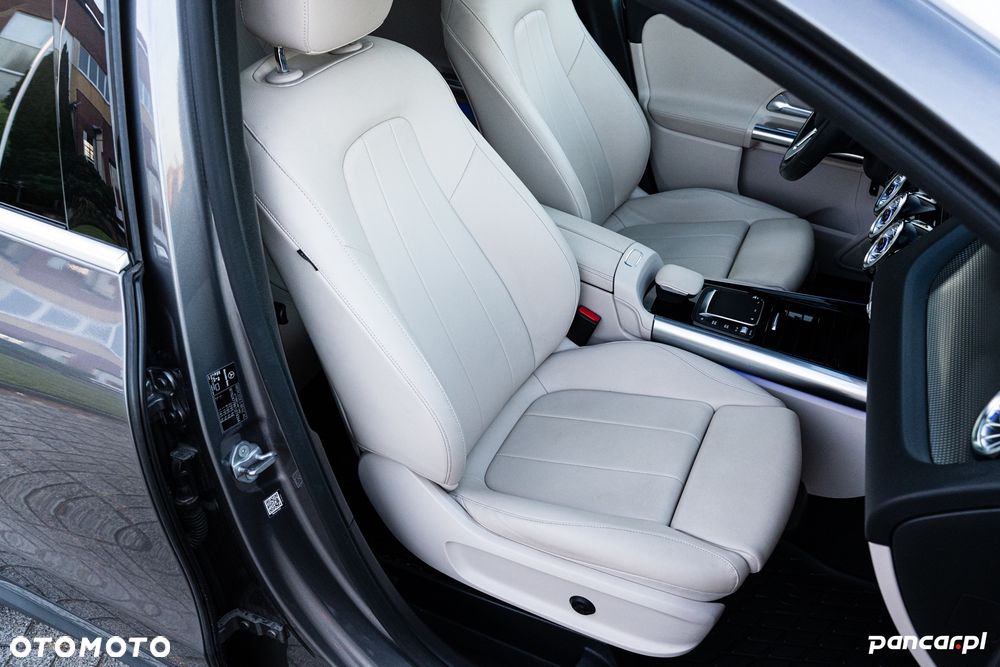 Mercedes-Benz GLA 250e Progressive - 36