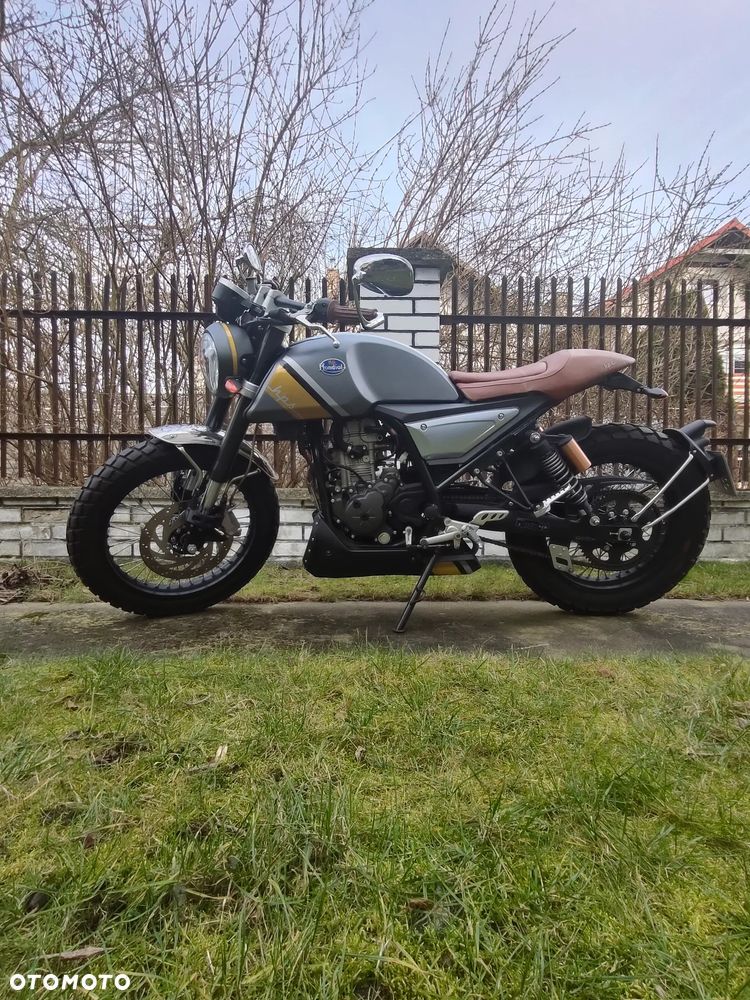 Mondial HPS 125 - 1