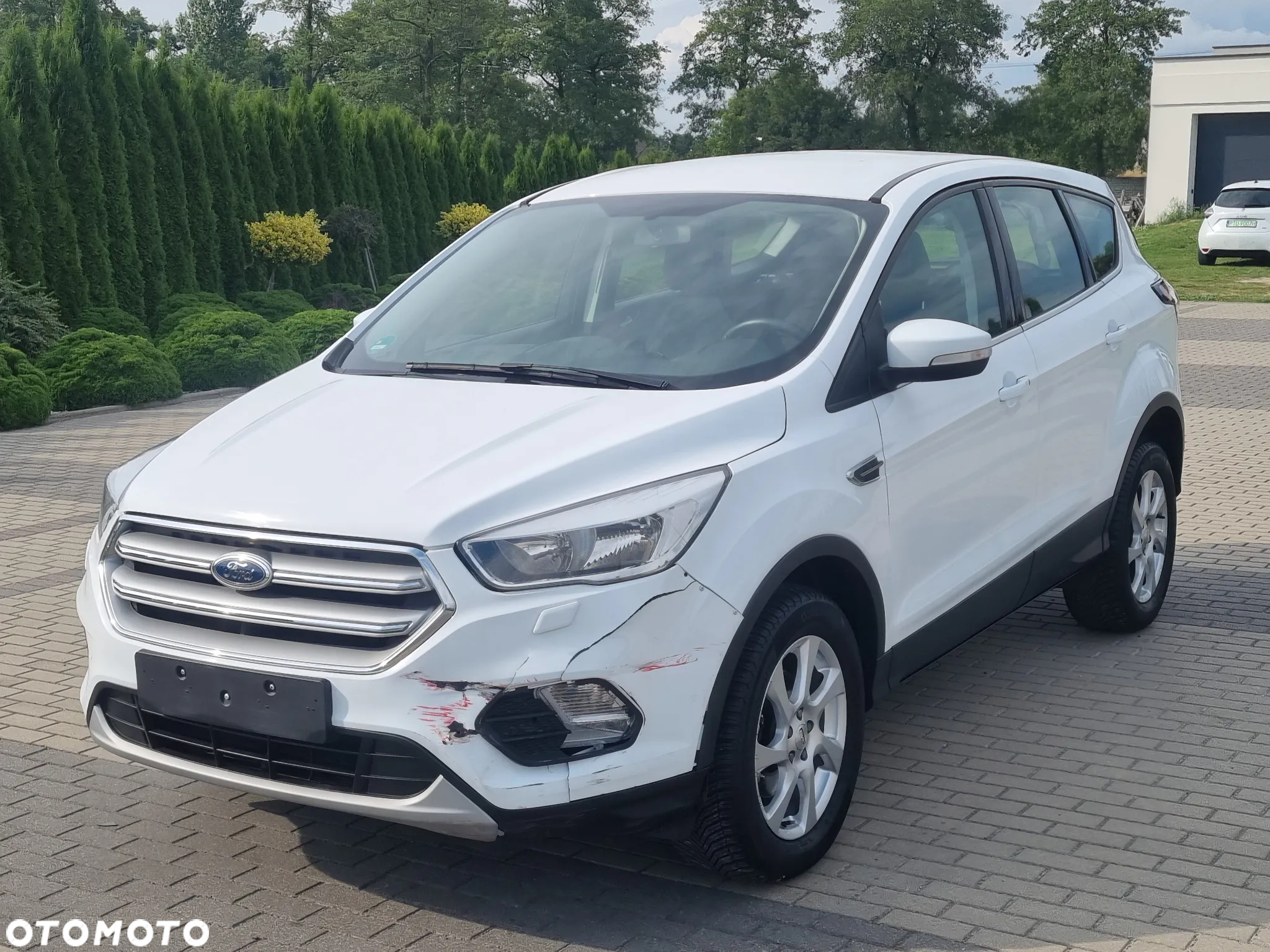 Ford Kuga 1.5 EcoBoost 2x4 SYNC - 3