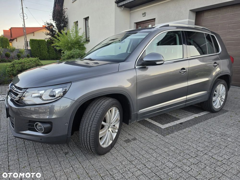 Volkswagen Tiguan 2.0 TDI DPF 4Motion BlueMotion Technology DSG Lounge Sport & Style - 26