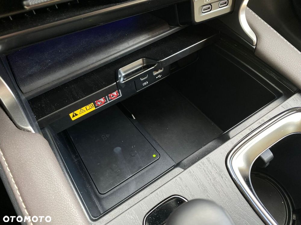 Lexus RX 450h+ Omotenashi - 20