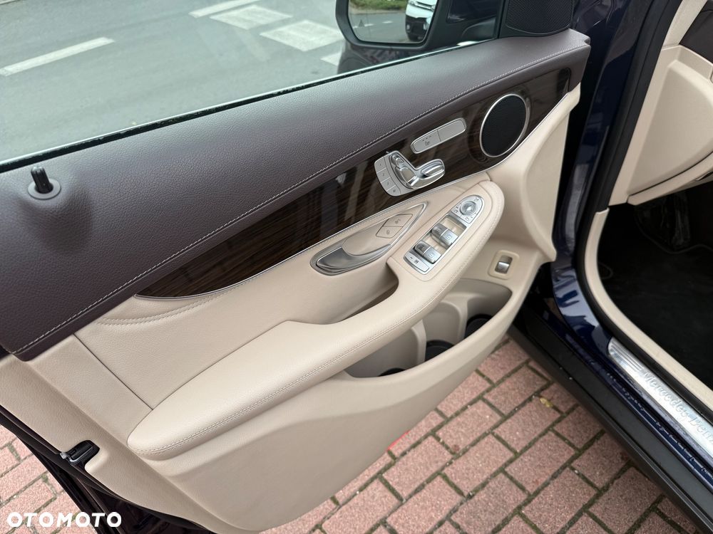 Mercedes-Benz GLC 250 4Matic 9G-TRONIC Exclusive - 14