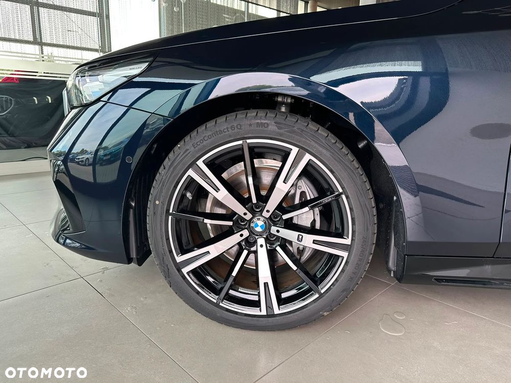 BMW Seria 5 540d xDrive mHEV - 10