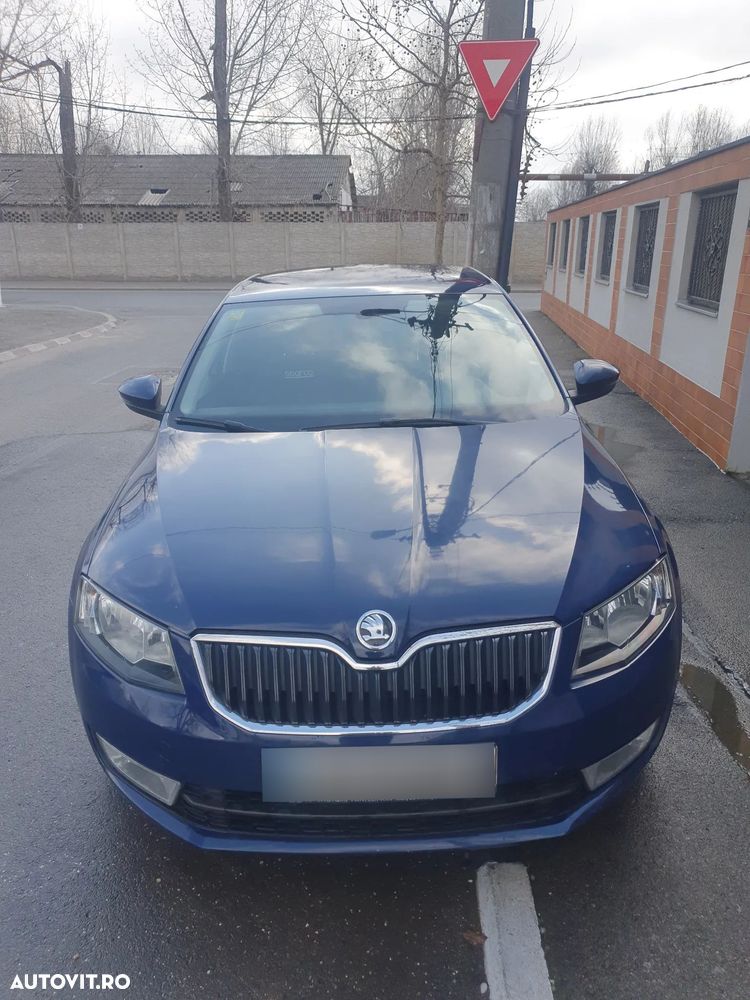 Skoda Octavia 1.6 TDI AMBITION - 12