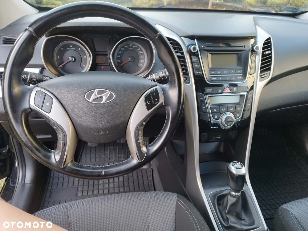 Hyundai i30 1.6 CRDi Premium - 12