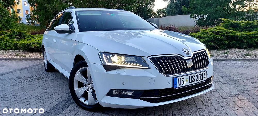 Skoda Superb 2.0 TDI Premium Edition - 6