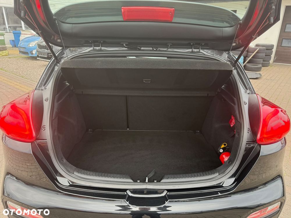 Kia Ceed 1.6 CRDi 128 ISG Spirit - 17