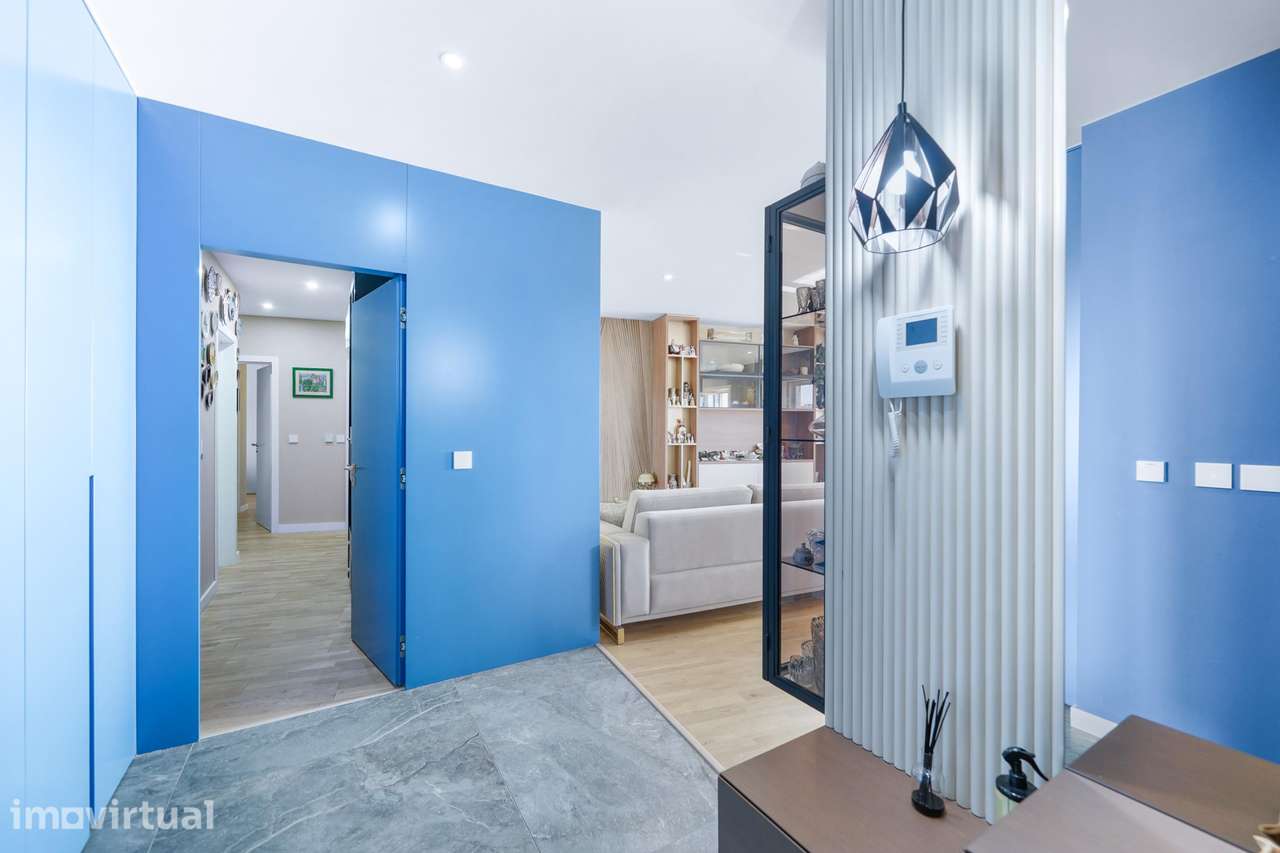 Apartamento T4 com Terraço Generoso, Campo de Ténis e Garagem, a... - Grande imagem: 3/47