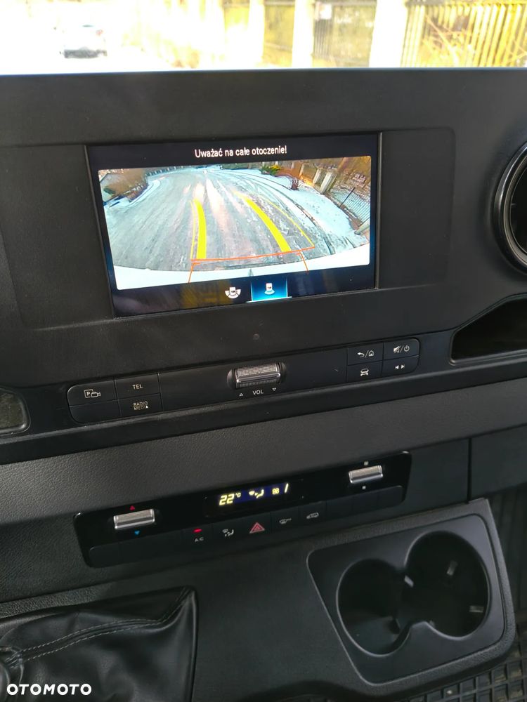 Mercedes-Benz Sprinter - 13
