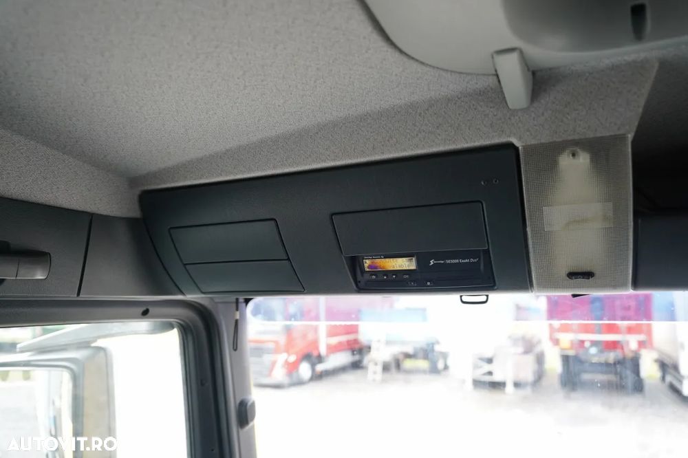 MAN TGS 32.400 / 8x4 / BASCULABILĂ PE SPATE - 6 M / PRELATĂ AUTOMATĂ / CUTIE DE VITEZE MANUALĂ / - 36