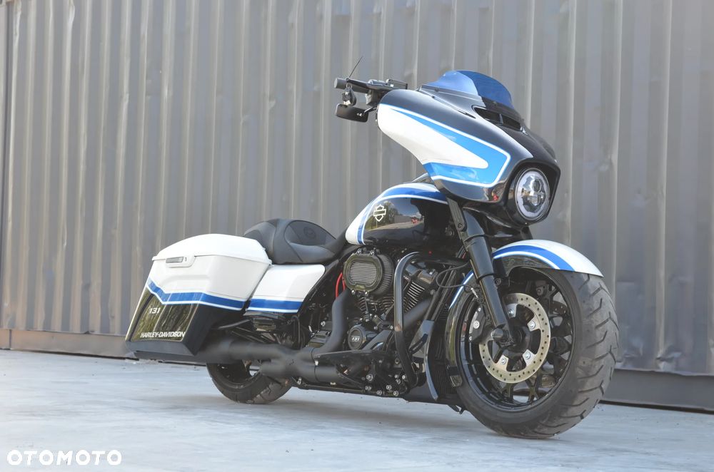 Harley-Davidson Touring Street Glide - 18
