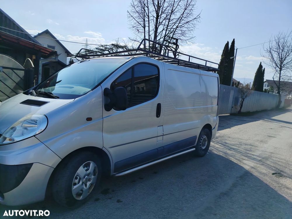 Opel Vivaro - 1