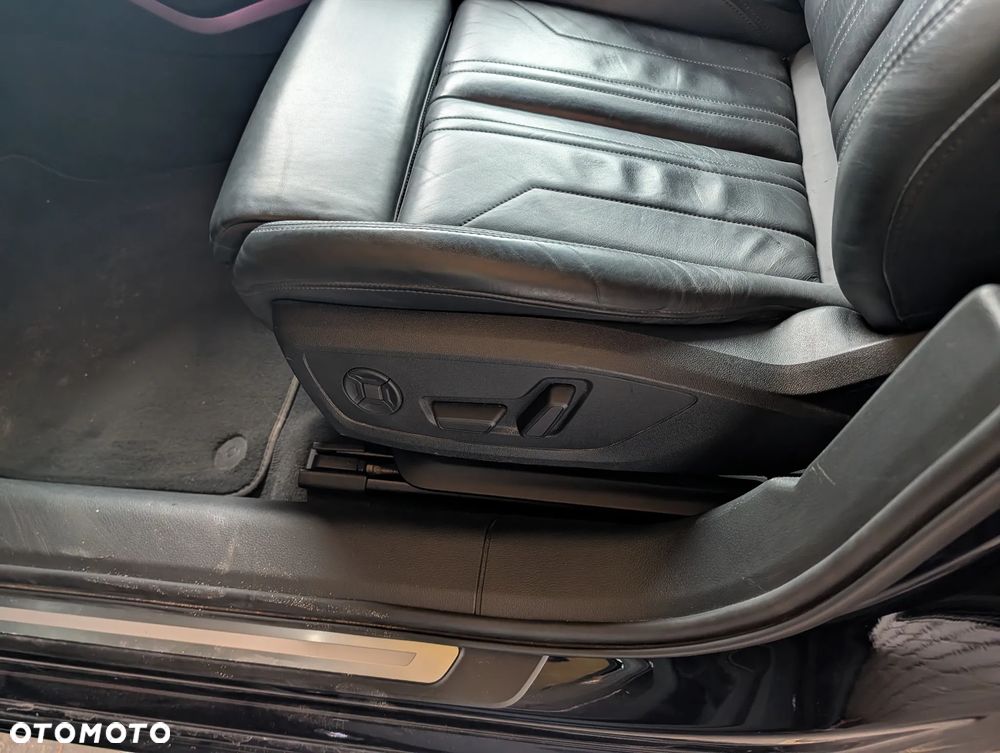 Audi A6 Avant 40 TDI quattro S tronic - 11