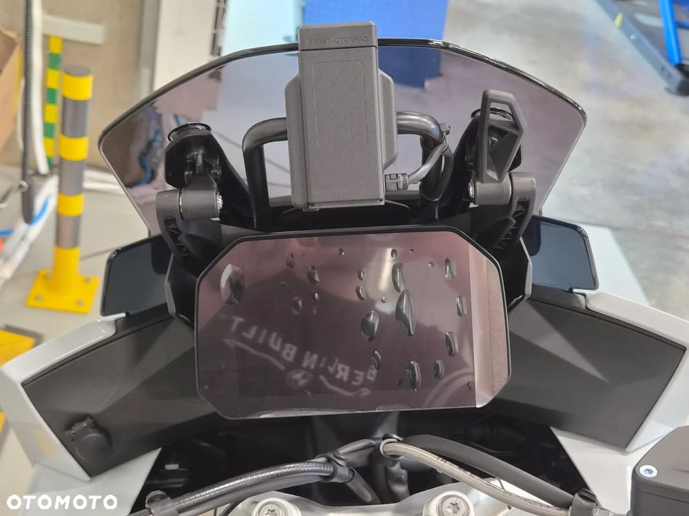 BMW XR - 16