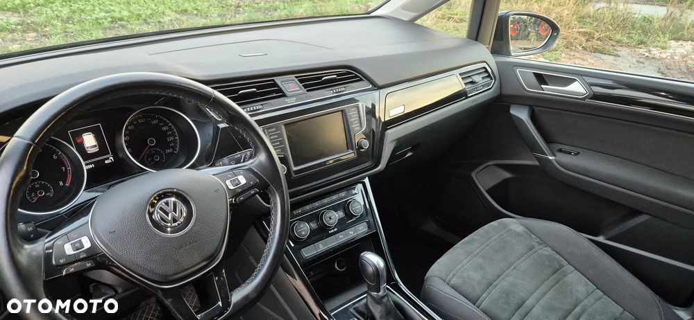 Volkswagen Touran - 5