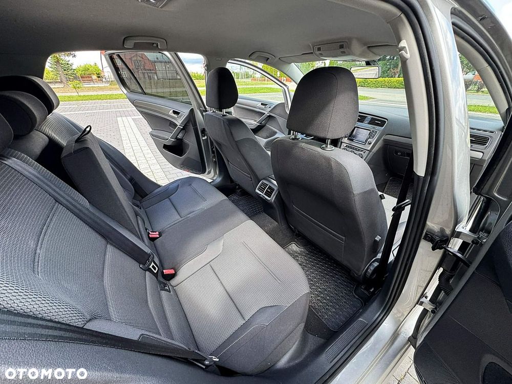 Volkswagen Golf 1.6 TDI Comfortline - 19