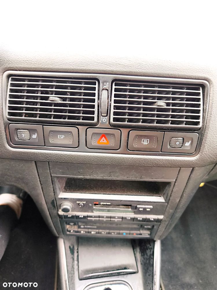 Volkswagen Golf - 10