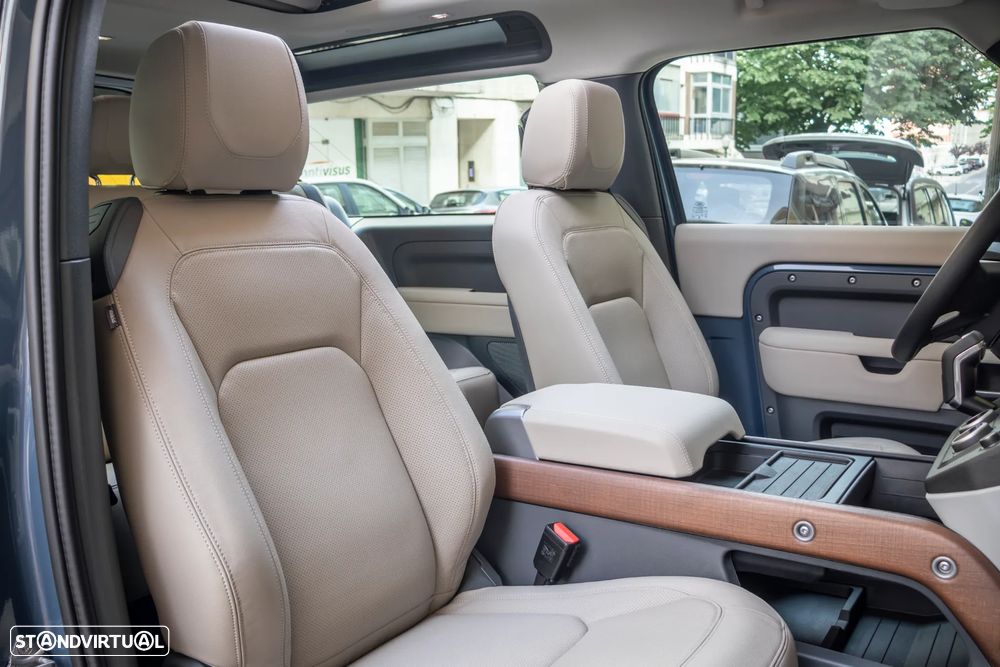 Land Rover Defender 3.0 I6 90 AWD SE - 38