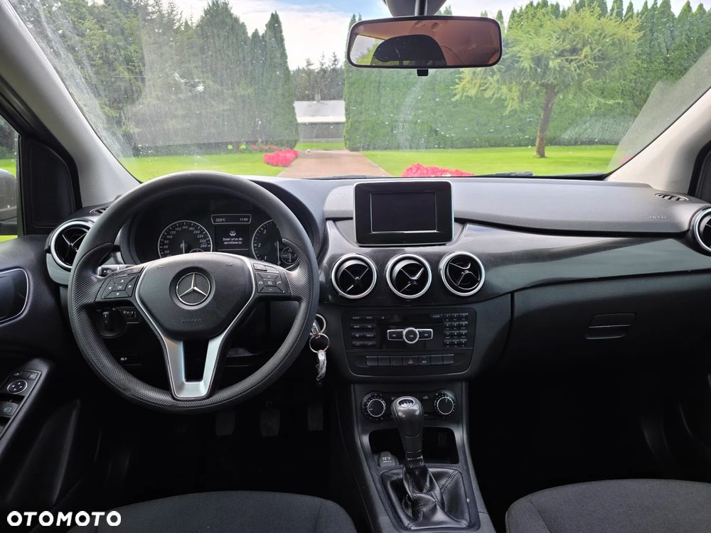 Mercedes-Benz Klasa B 180 d SCORE - 11