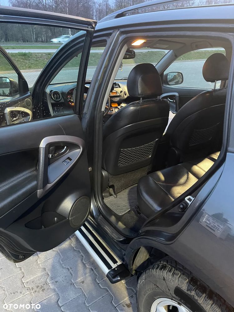 Toyota RAV4 2.2 D-4D Prestige - 16