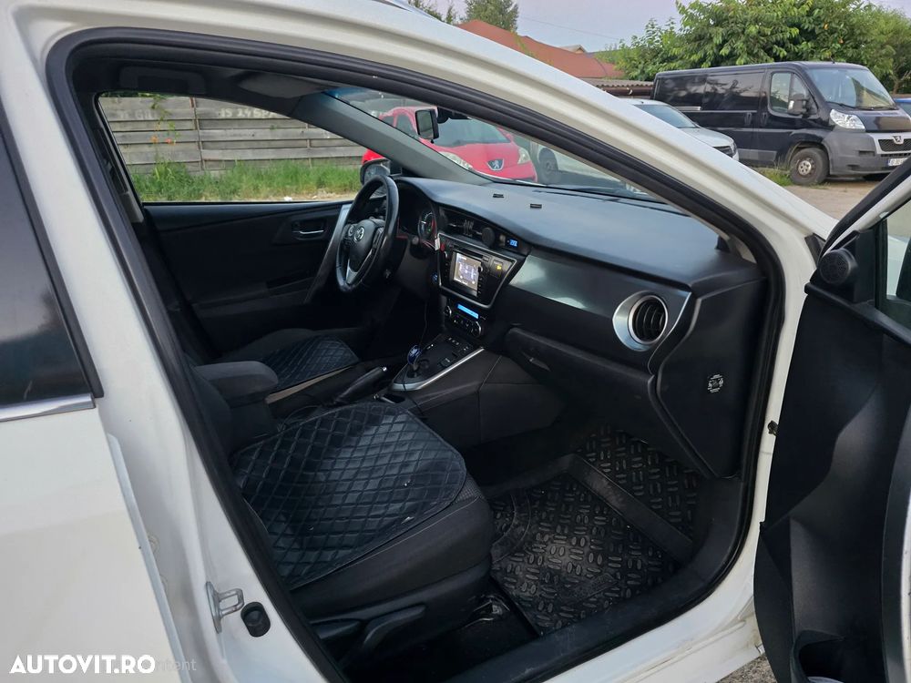 Toyota Auris 1.8 L VVT-i Luna - 6