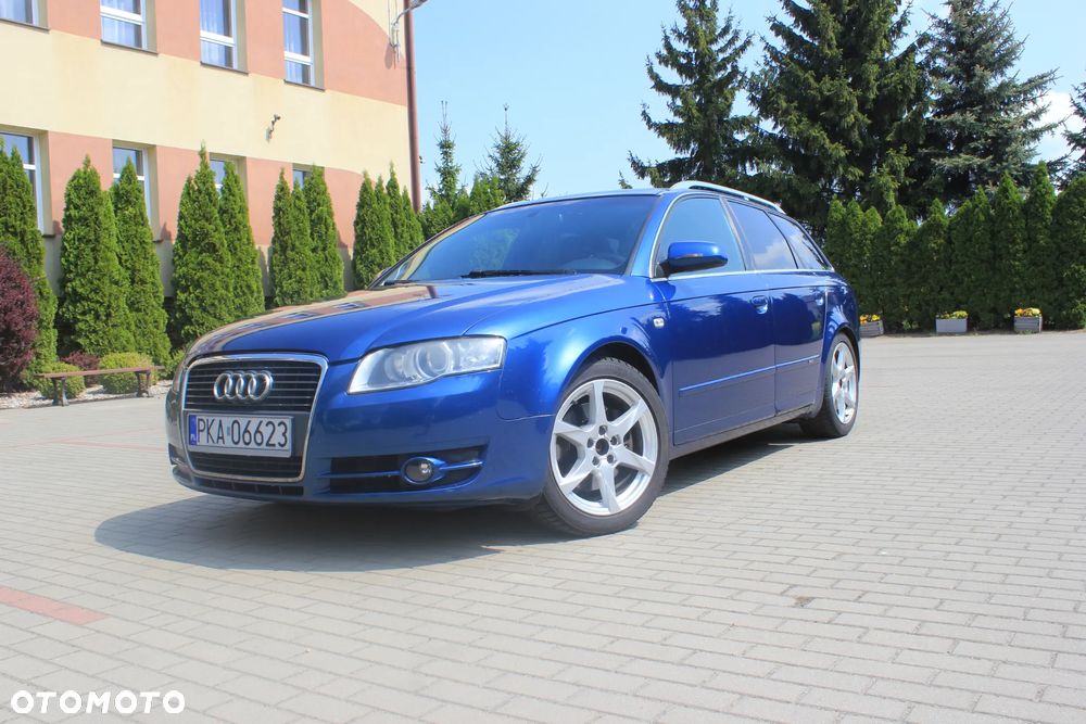 Audi A4 - 1