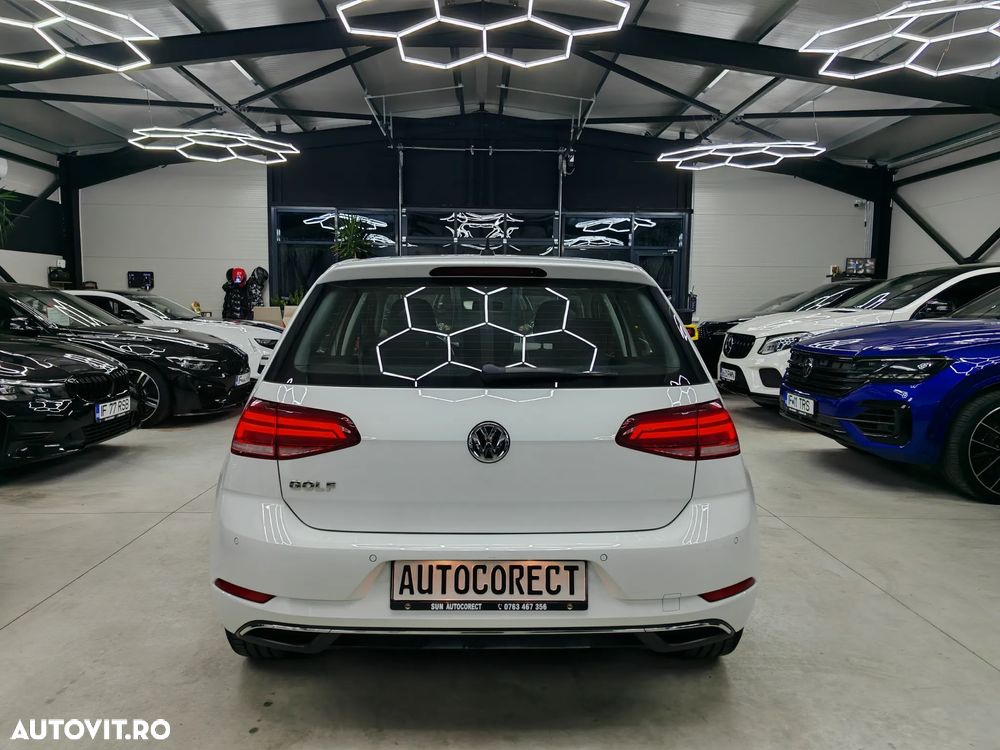 Volkswagen Golf 2.0 TDI (BlueMotion Technology) DSG Comfortline - 35