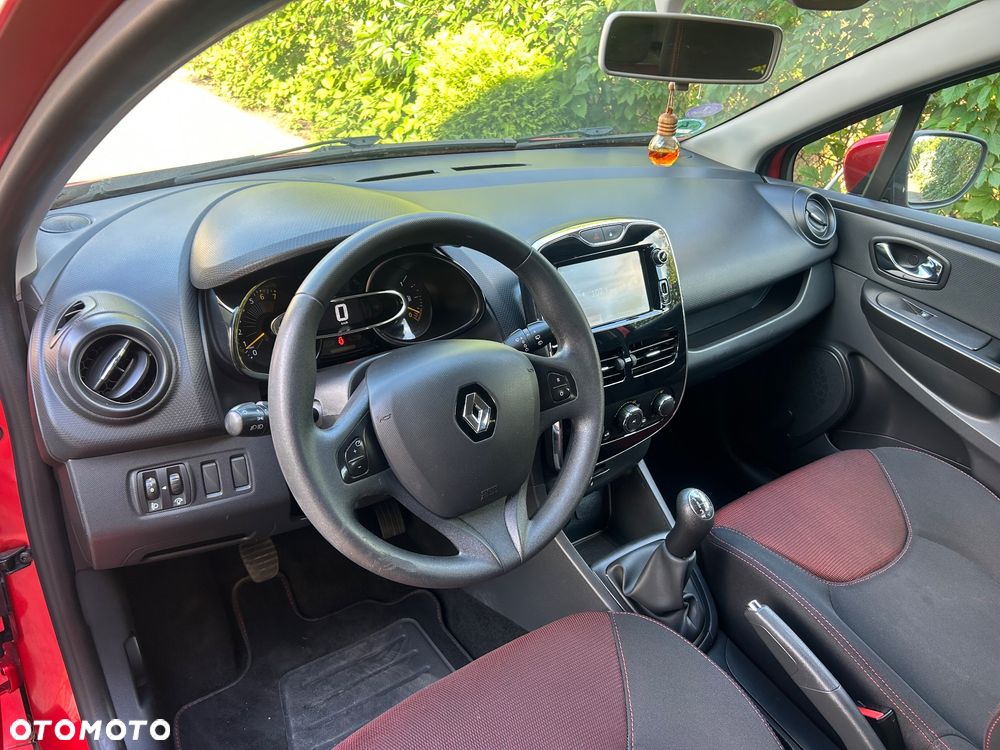 Renault Clio 1.2 16V 75 Authentique - 19