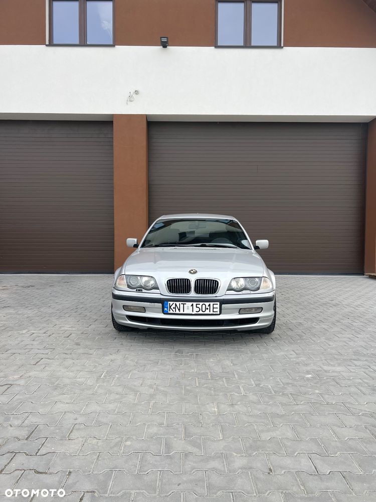 BMW Seria 3 323i - 7