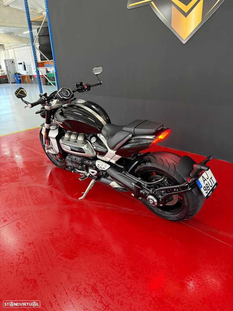 Triumph Rocket R - 7