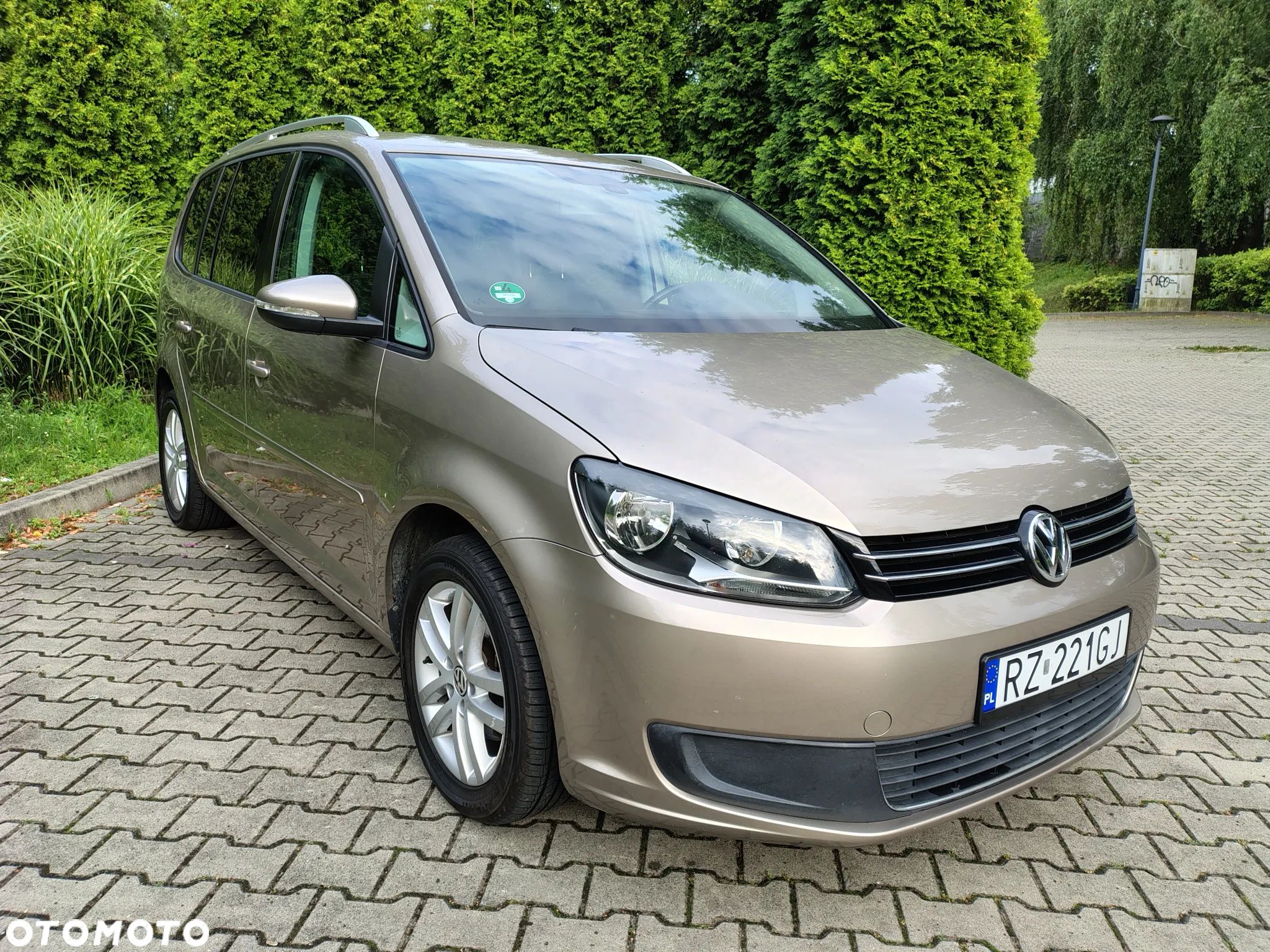 Volkswagen Touran 1.6 TDI DPF BlueMotion Technology Highline - 1