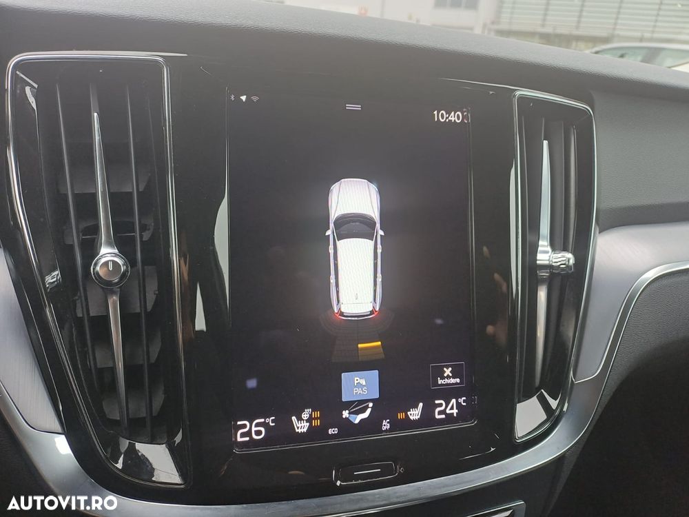 Volvo V60 B4 MHEV AT8 FWD Momentum Pro - 20