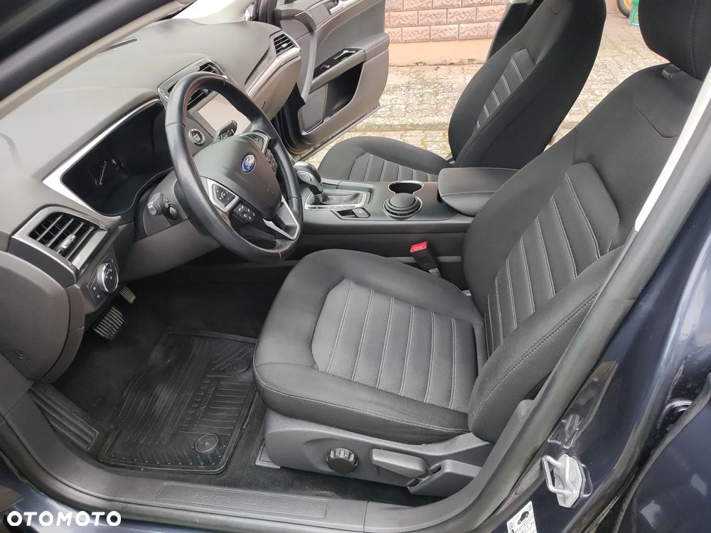 Ford Mondeo 2.0 Hybrid Trend - 18