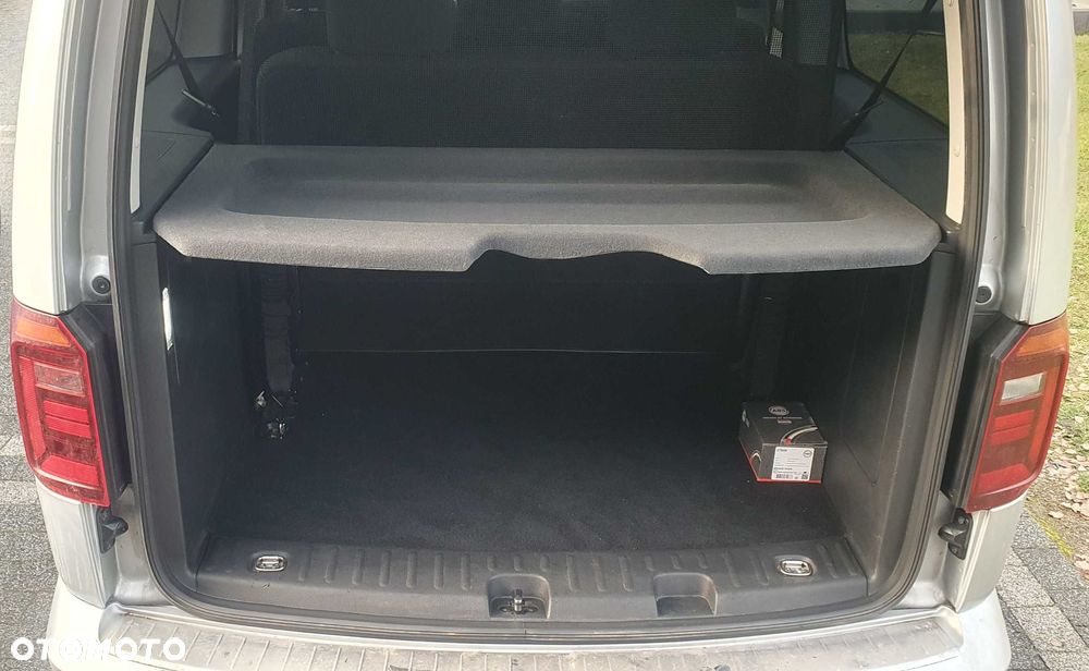 Volkswagen Caddy 2.0 TDI Trendline DSG - 24