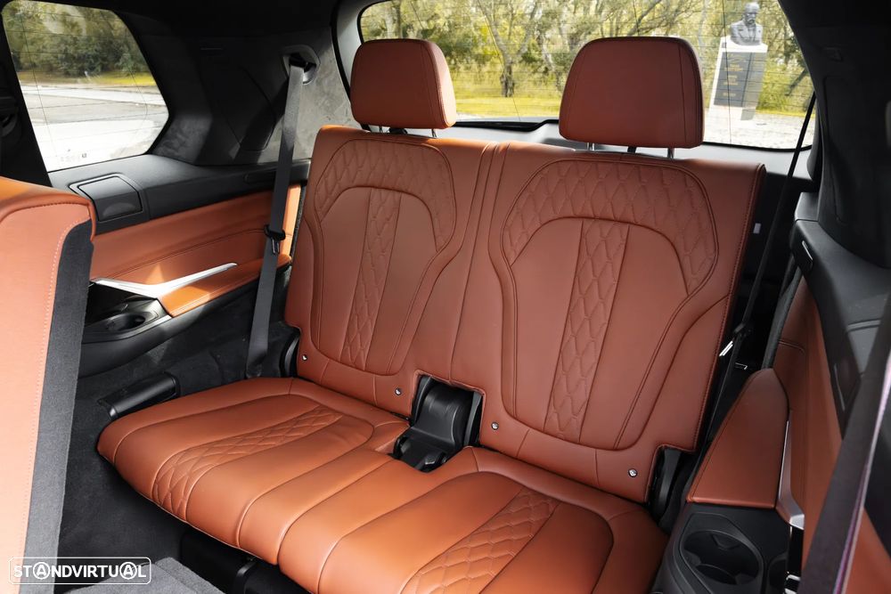 BMW X7 M M60i Pack Desportivo Pro - 34
