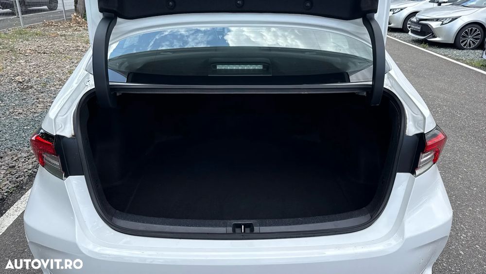 Toyota Corolla 1.8 HSD Business - 24