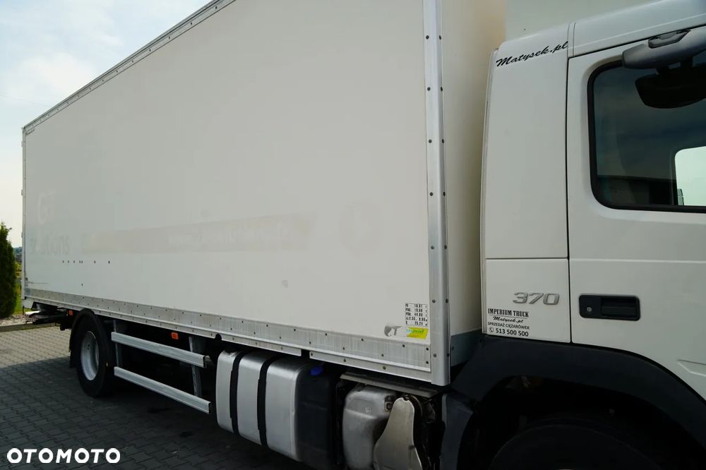 Volvo FM 370 / KONTENER 7,8 M / 4x2 / I-SHIFT / WINDA / EURO 6 - 17