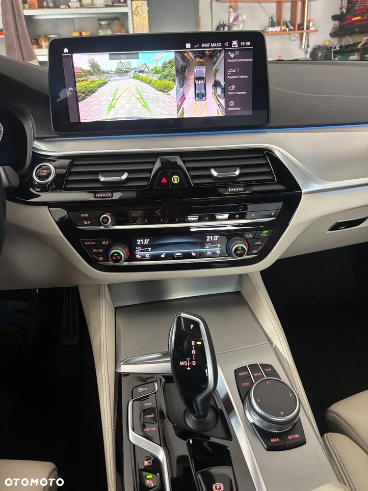 BMW Seria 5 545e xDrive M Sport sport - 19