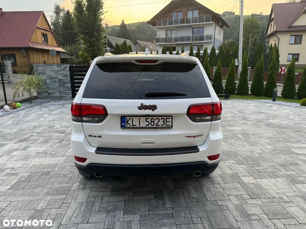 Jeep Grand Cherokee - 8