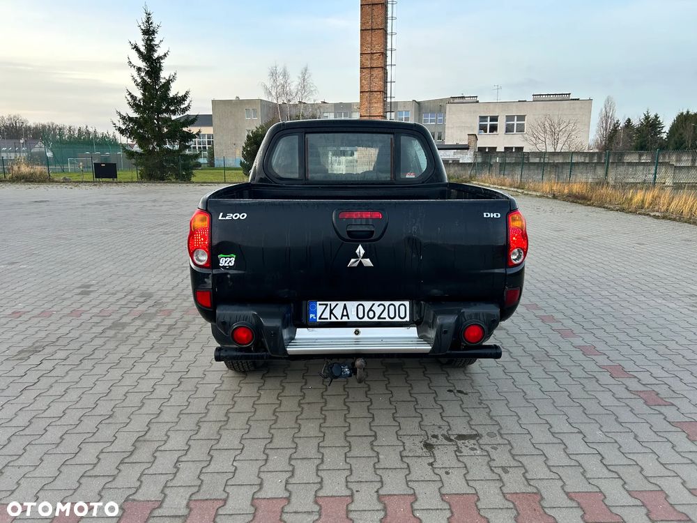 Mitsubishi L200 2.5 DID Special Edition Sport - 9