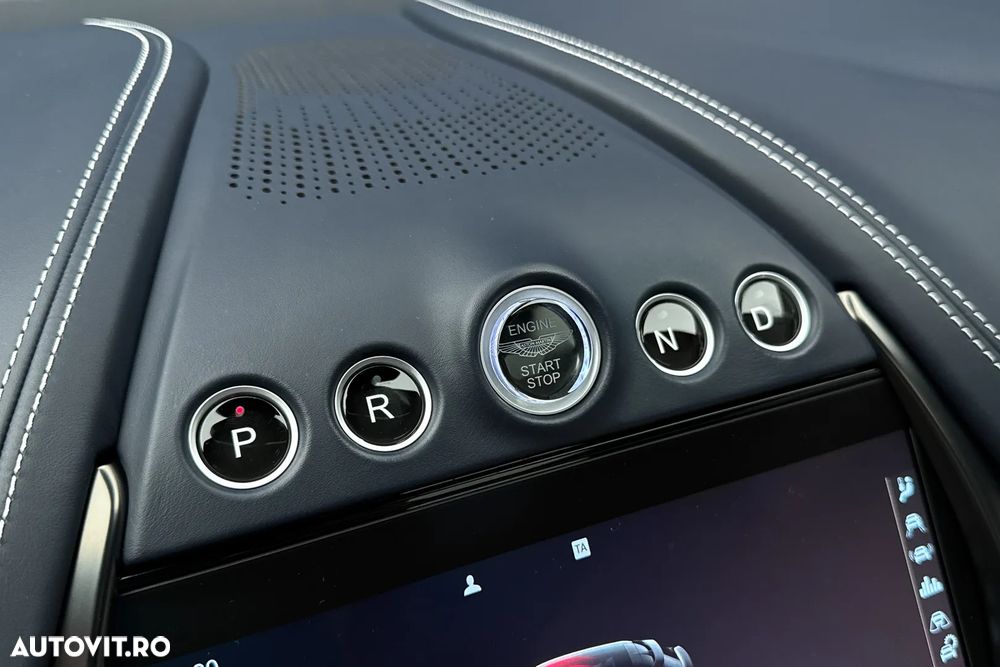 Aston Martin DBX - 29