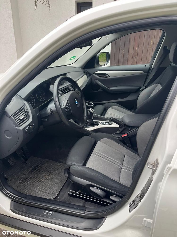 BMW X1 xDrive18d xLine - 6