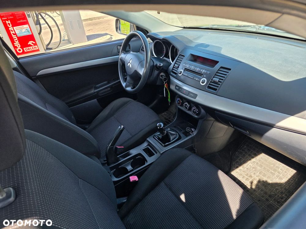 Mitsubishi Lancer 1.8 Inform - 9