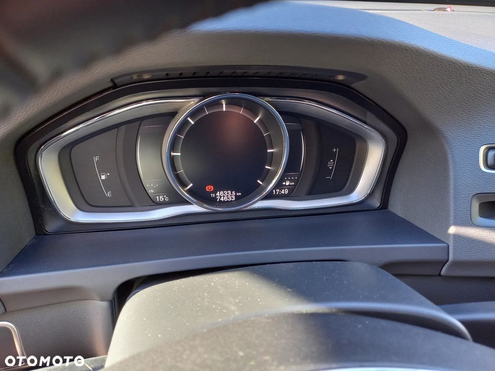 Volvo V60 Cross Country D3 Drive-E Momentum - 25