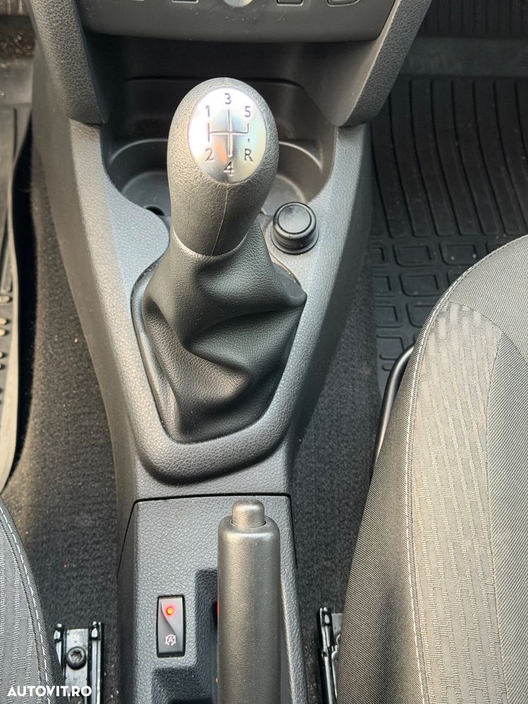 Dacia Logan 1.5 dCi Laureate - 12