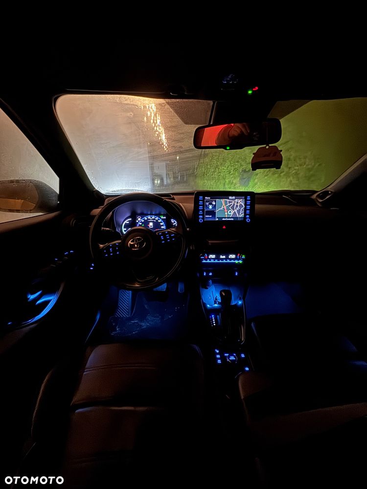 Toyota Yaris Cross Hybrid 1.5 Adventure - 24