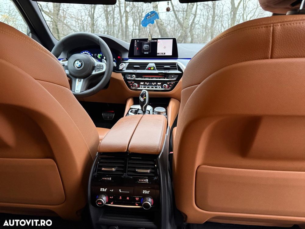 BMW Seria 5 520d AT - 8